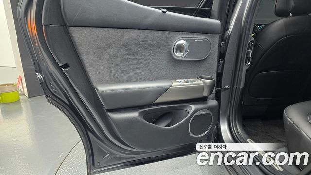 Genesis GV60 2022 — photo 15