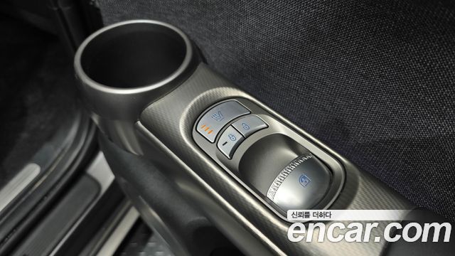 Genesis GV60 2022 — photo 30