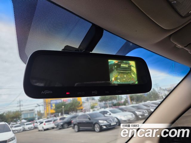Kia Canival 2011 — photo 12