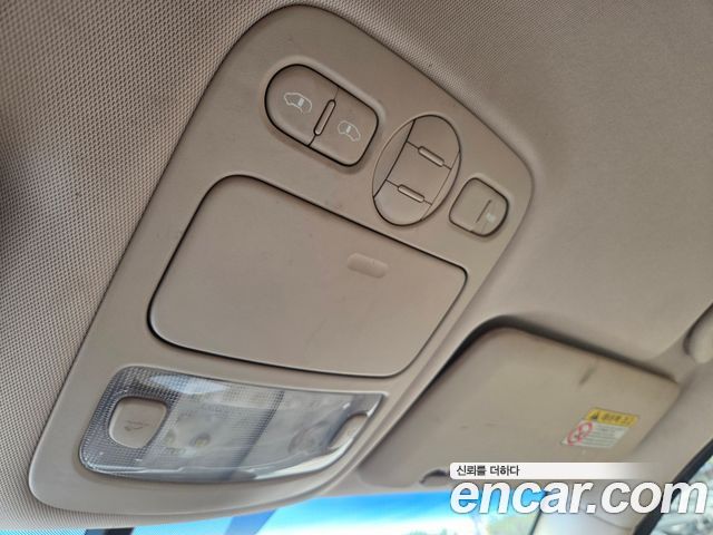 Kia Canival 2011 — photo 13