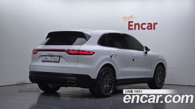 Porsche Cayenne 2019 — photo 2