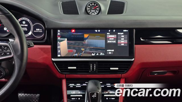 Porsche Cayenne 2019 — photo 13
