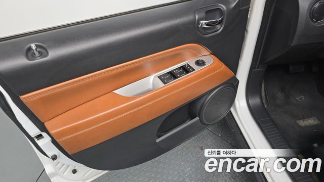 Jeep Compass 2014 — photo 14