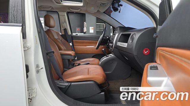 Jeep Compass 2014 — photo 16