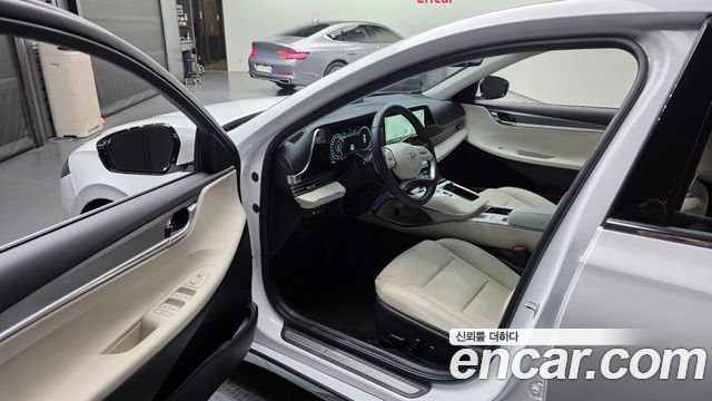 Hyundai Grandeur 2022 — photo 13