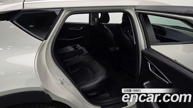 Kia EV6 2023 — photo 18