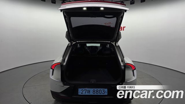 Kia EV6 2023 — photo 26