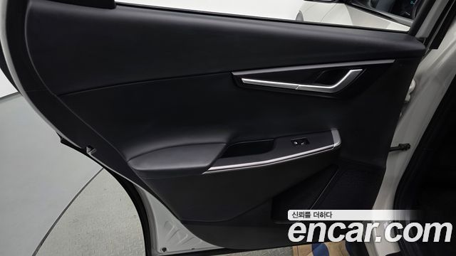 Kia EV6 2023 — photo 15