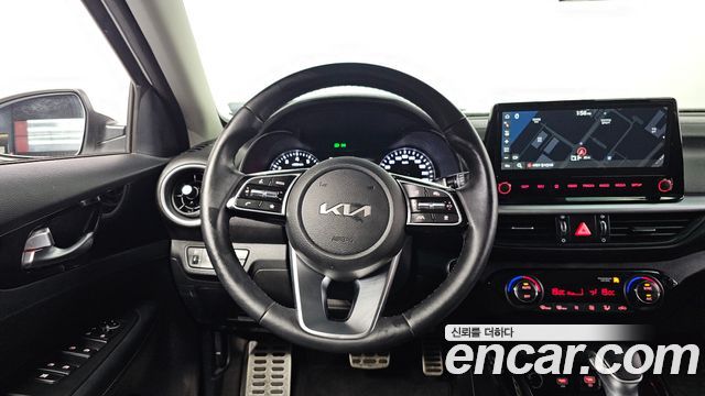 Kia K3 2023 — photo 18