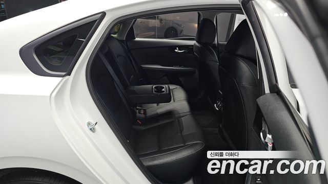 Kia K3 2023 — photo 16