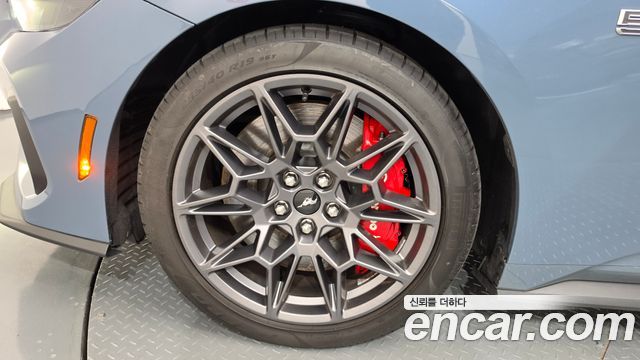 Ford Mustang 2025 — photo 5