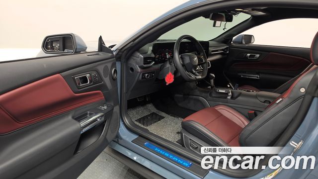 Ford Mustang 2025 — photo 13