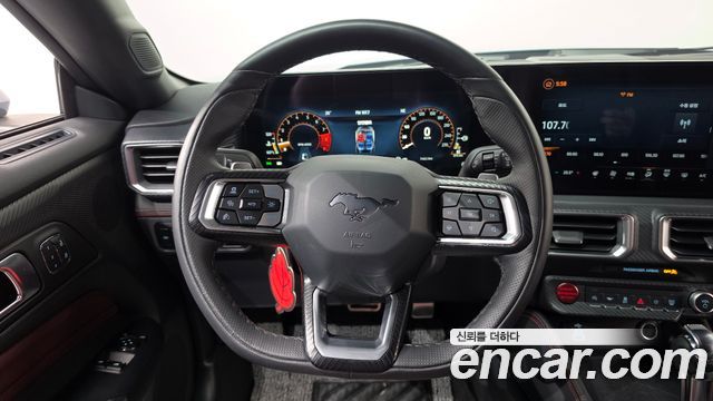 Ford Mustang 2025 — photo 20
