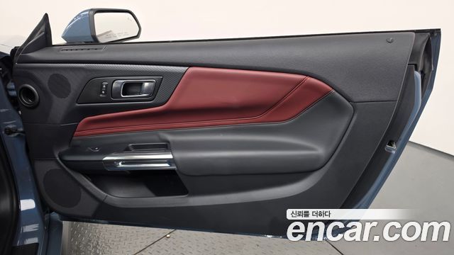Ford Mustang 2025 — photo 15