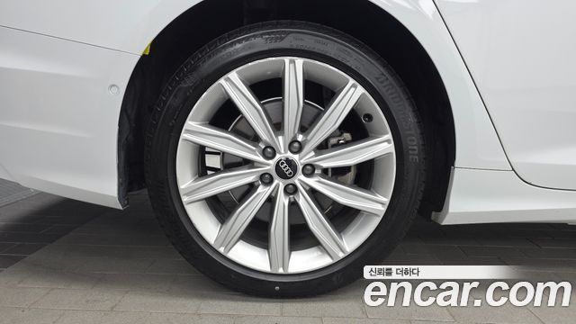 Audi A6 2021 — photo 5