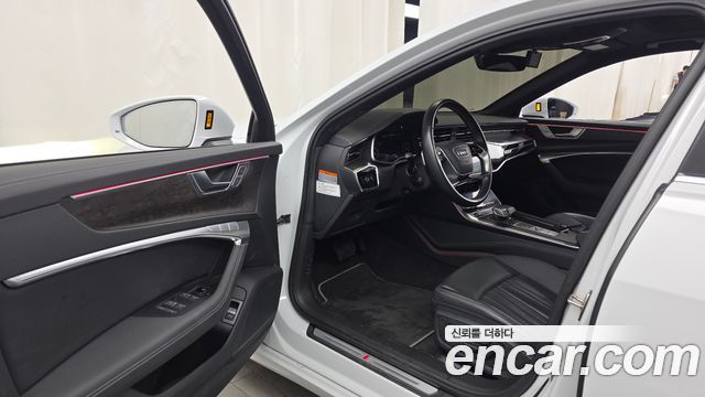 Audi A6 2021 — photo 13