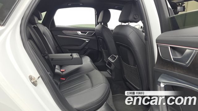 Audi A6 2021 — photo 18