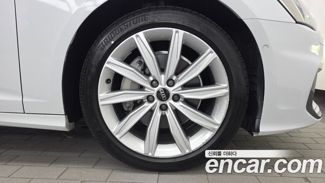 Audi A6 2021 — photo 7