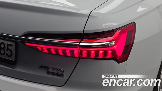 Audi A6 2021 — photo 9