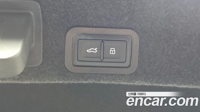 Audi A6 2021 — photo 23