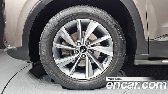 Hyundai Santafe 2019 — photo 5