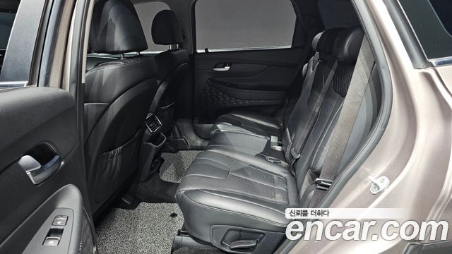 Hyundai Santafe 2019 — photo 18