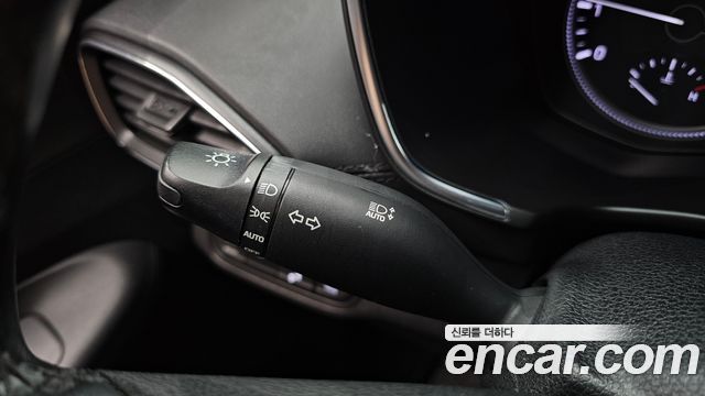 Hyundai Santafe 2019 — photo 31