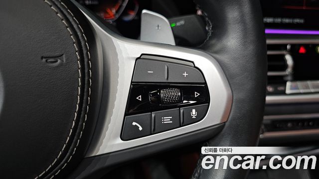 BMW X6 2022 — photo 29