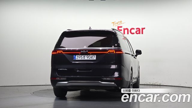Kia Canival 2022 — photo 4