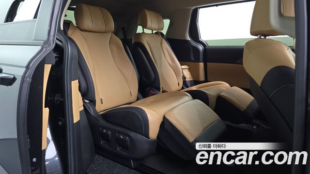 Kia Canival 2022 — photo 18