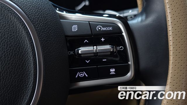 Kia Canival 2022 — photo 22