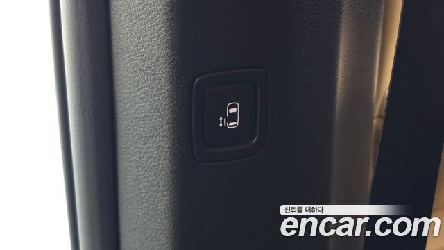 Kia Canival 2022 — photo 24
