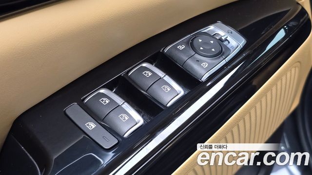 Kia Canival 2022 — photo 36