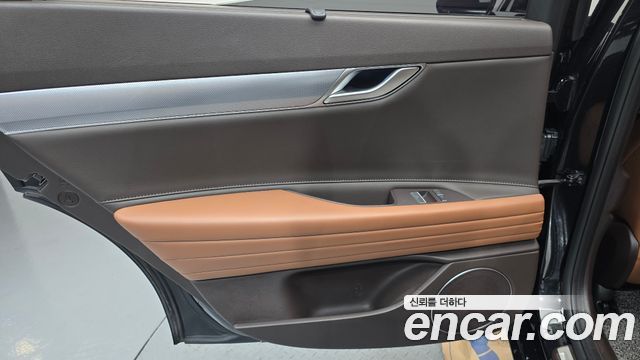 Genesis G80 2023 — photo 15