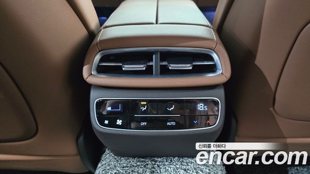 Genesis G80 2023 — photo 32