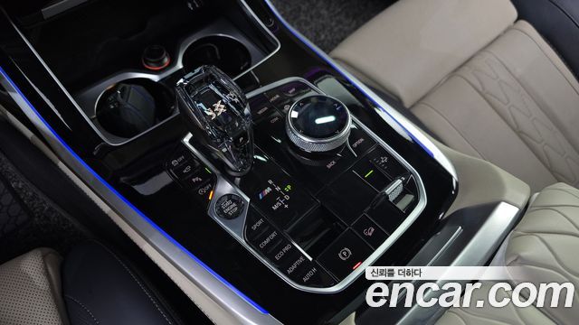 BMW X7 2019 — photo 9