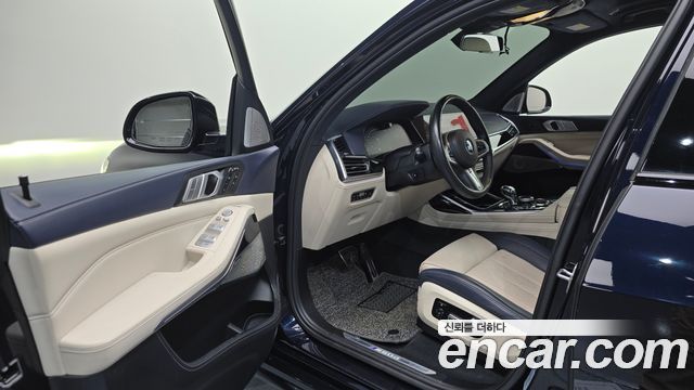 BMW X7 2019 — photo 10