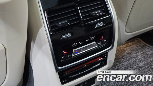 BMW X7 2019 — photo 19
