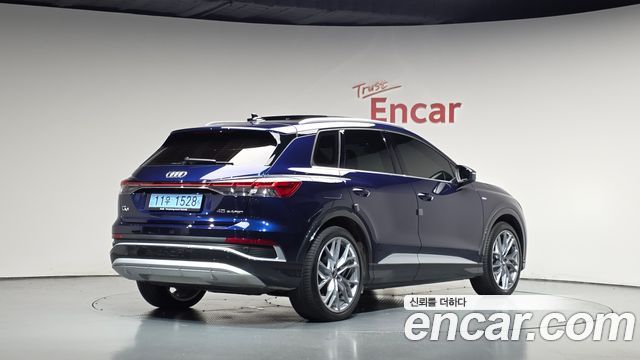 Audi Q4 e-tron 2025 — photo 2