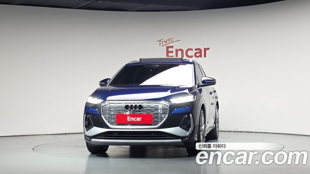 Audi Q4 e-tron 2025 — photo 3