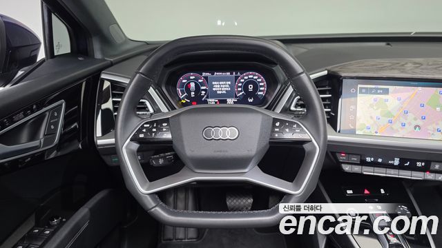 Audi Q4 e-tron 2025 — photo 20
