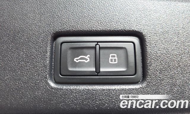 Audi Q4 e-tron 2025 — photo 23