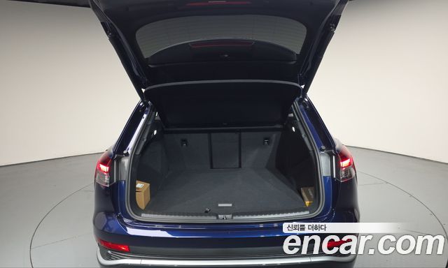 Audi Q4 e-tron 2025 — photo 24