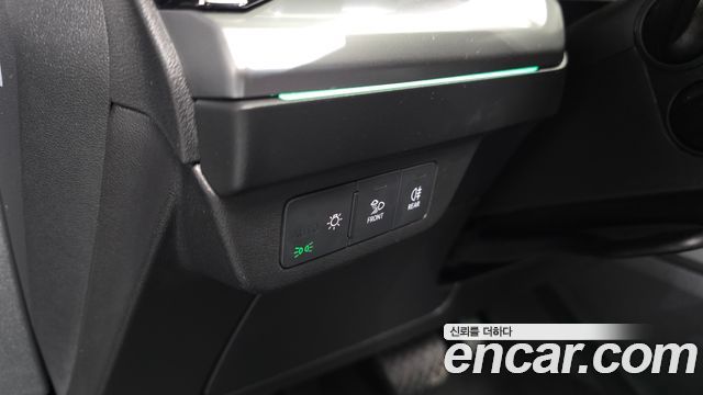 Audi Q4 e-tron 2025 — photo 26