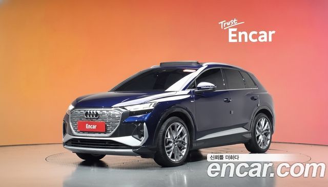Audi Q4 e-tron 2025 — photo 1