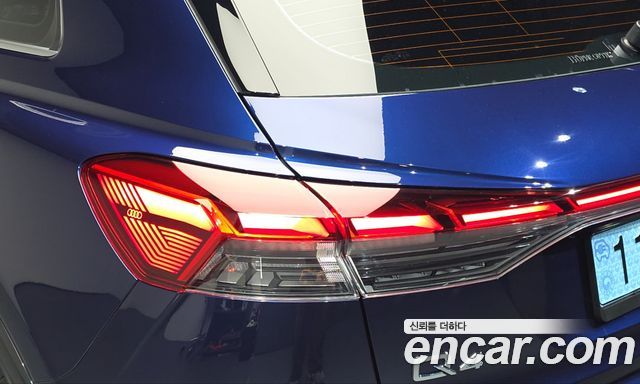 Audi Q4 e-tron 2025 — photo 9