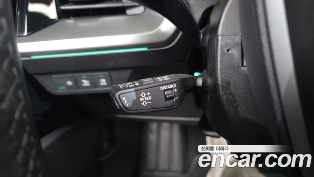 Audi Q4 e-tron 2025 — photo 28