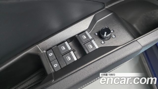 Audi Q4 e-tron 2025 — photo 30