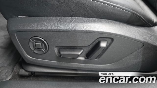 Audi Q4 e-tron 2025 — photo 31