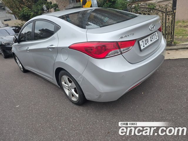 Hyundai AVANTE 2012 — photo 5